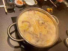 猪蹄猪肚锅-官也街澳门火锅(新源里店)