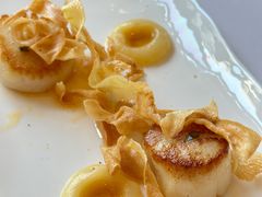 煎深海扇贝配白萝卜泥及热情果汁-Jean Georges