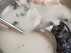 -雪湖煜辰鱼头老店(雪野湖店)