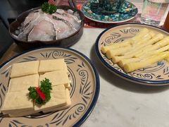 -尚尚仙·酸汤猪手·猪肚鸡火锅(华联万柳购物中心店)