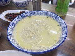 -雪琴面馆富安特色鱼汤面(城中花园店)