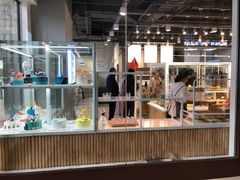 -焙丽拾光(麦凯乐直营店)