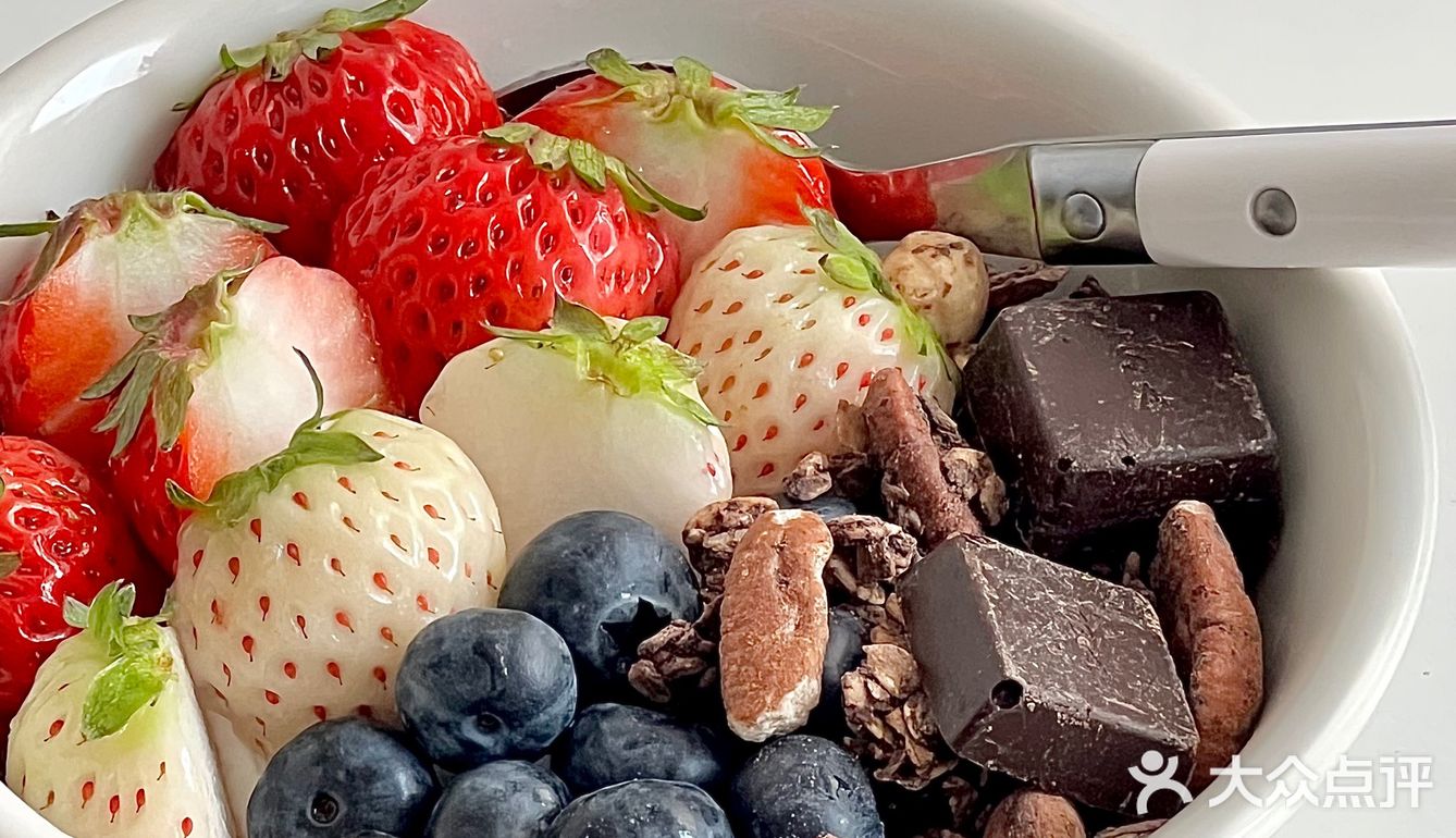 Share Brunch|granola希腊酸奶碗🍓🫐