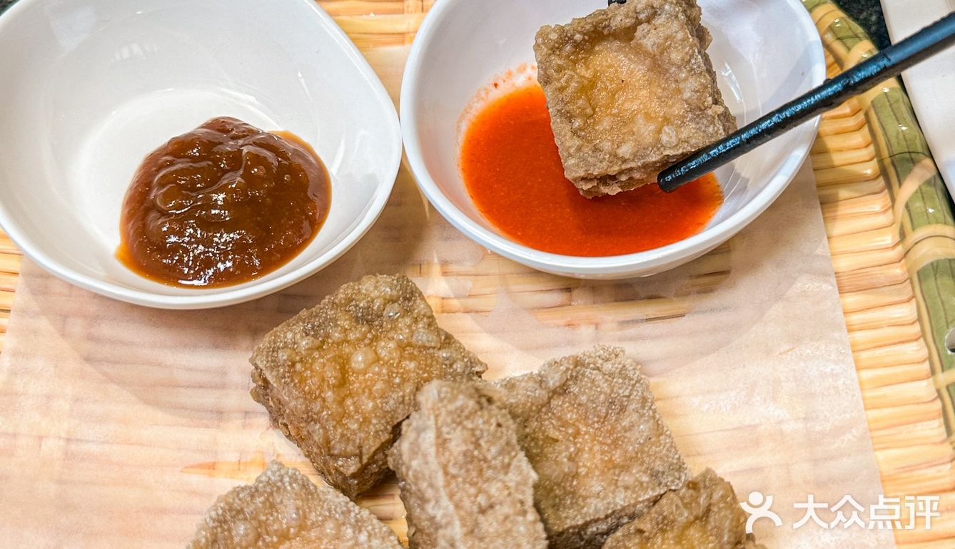 杭州新店！被这口臭豆腐香迷糊了...🤤
