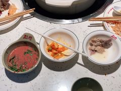 -三人行骨头王火锅(长寿店)