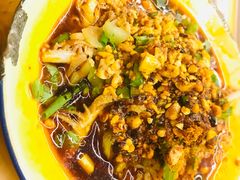 -拈签一笑黄牛肉辣卤串串