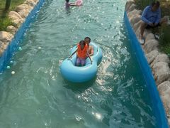 -黄河谷马拉湾海浪浴场