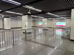 -陆家浜路(地铁站)