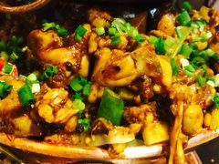 -巴四老城区炭火蛙锅(张江店)