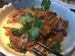 泰式炒牛河-大头虾越式风味餐厅(光明广场店)