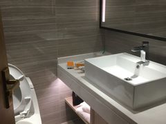 -凯里亚德酒店(深圳北站大浪商业中心店)