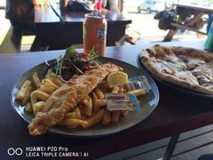-12 Rocks Beach Bar Cafe