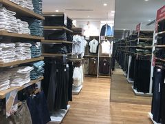 -优衣库(上海虹口龙之梦店)
