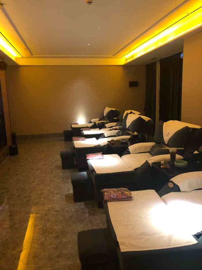 金色印象影院式足体养生(石油路店)-"休闲娱乐|金色印象 环境:外观