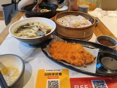 -馋三尺蟹粉小笼(人民广场店)