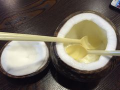 -志龙皇冠吃货椰子铺