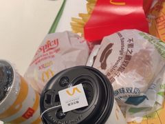 -麦当劳(轻轨曹杨路店)