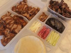 -湖庭壹品鸭王·传统北京烤鸭·别墅私房菜·庭院宵夜(江宁店)