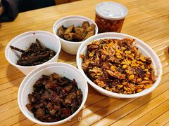 -鑫记婆婆兔·成都特产·兔头手撕兔(太古里店)