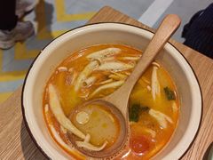 泰式传统冬阴功汤-迷你椰·泰式大排档(观前街店)