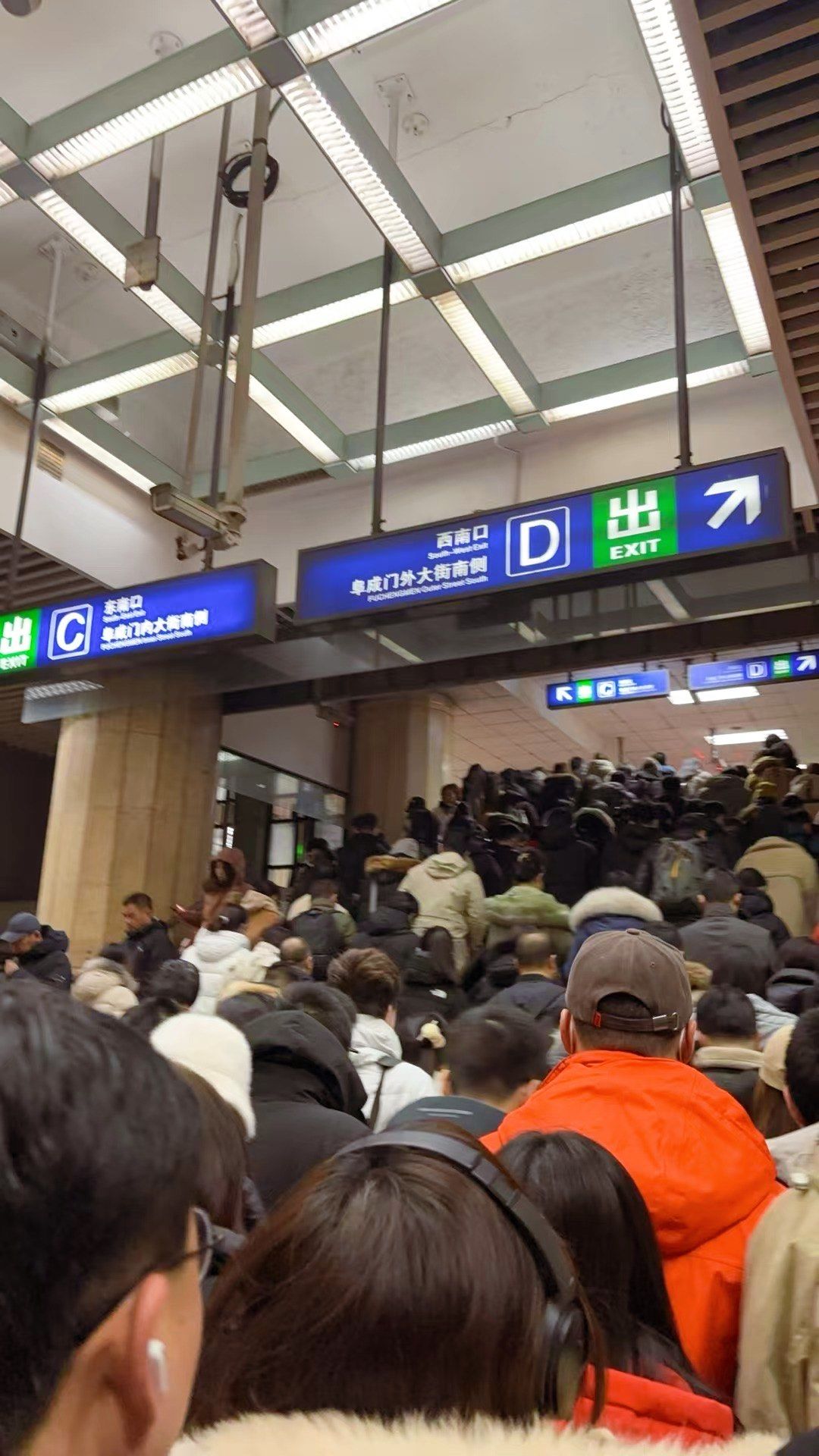 包含廣州中醫(yī)藥大學(xué)深圳附屬醫(yī)院（深圳市中醫(yī)院）黃牛排隊(duì)掛號(hào)，的詞條