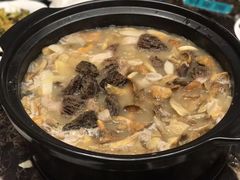 -菌海森林·非遗野生菌火锅(西山区滇池路摩根道店)