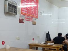 大堂-何记酿皮店(西流湾店)