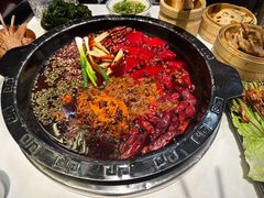 -卤校长老火锅(杨家坪直营店)