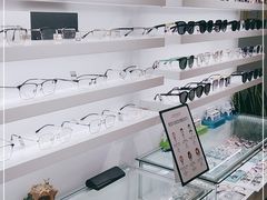 -视野联行眼镜•蔡司•依视路(温江店)