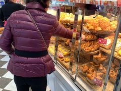 面包甜点陈列柜-味多美(江桥万达店)