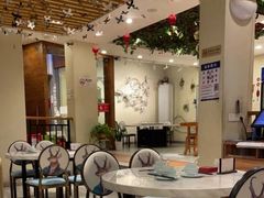 -丹江口渔村·湘味厨房(桃园店)