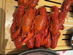 -肥肥虾庄·金牌油焖大虾(汉口城市广场店)