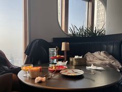 靠窗位-泉客厅LAPUTA·天空之城