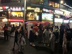 门面-BHC炸鸡(明洞总店)