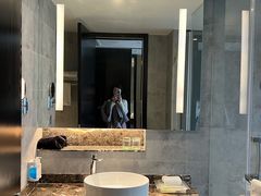 -上海虹桥西郊假日酒店