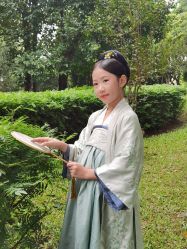 -盘子女人坊生日照·摄影馆(华强店)