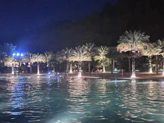 -腾冲洞山温泉村