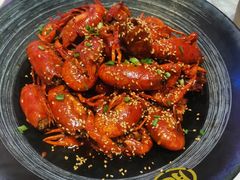 -肥肥虾庄·金牌油焖大虾(首义路店)