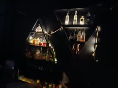 -瓦伦丁主题制服酒吧