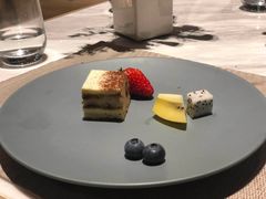 -窗外西餐厅(普罗理想国店)