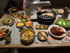 -草家酱蟹炭火烤肉店(珲春南路一店)