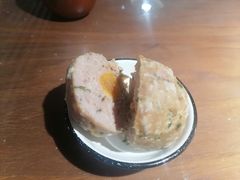 咸蛋黄狮子头-十面春风·江南面馆(崇宁路店)