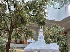 -乐蓬马歇百货公司(Rive Gauche)