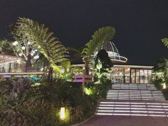 -茅草房·河畔园林火锅