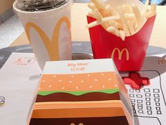 -麦当劳(中山公园龙之梦店)