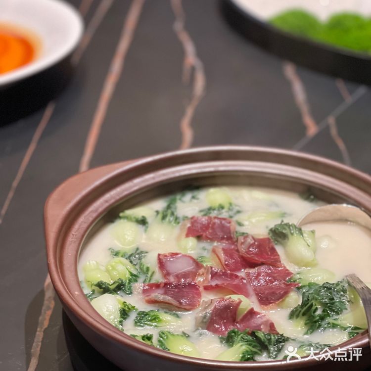 新开业的浦江名荟和浦江荟一样,一如既往的有着排场和体面