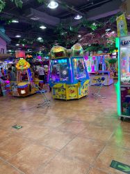 -菲菲羊乐园(临平银泰城店)