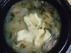 -渝是乎酸菜鱼(龙旗购物中心店)