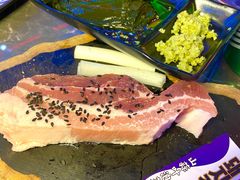 山蒜叶-柳飘飘亚洲烤肉集合店(内江万达店)