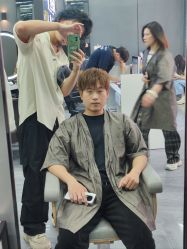 点击看大图 -藤野造型烫发染发